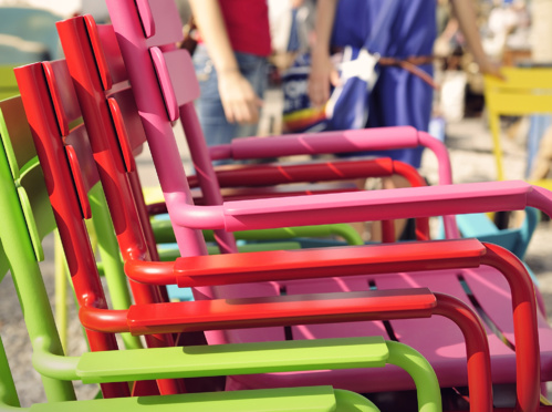Cliquez ici pour retrouver le fabricant de mobilier de jardin en métal et en couleurs