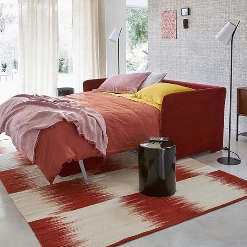 Voir le Tapis tissé motif Ikat en laine, Vitto de chez AM.PM Voir le Tapis tissé motif Ikat en laine, Vitto de chez AM.PM