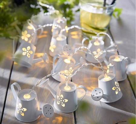 Voir la guirlande lumineuse de chez Bonprix Voir la guirlande lumineuse de chez Bonprix