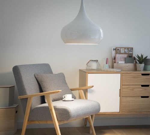 Cliquez ici pour voir la suspension en métal blanc de chez Maisons du Monde