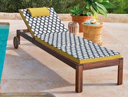 Voir le matelas de bain de soleil de chez Linvosges