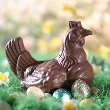 La fameuse poule en chocolat pour Pâques ! La fameuse poule en chocolat pour Pâques !